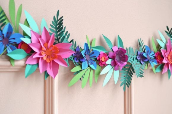 Leafy Paper Flower Garland: A 3D SVG Floral Composition for Creative Sellers